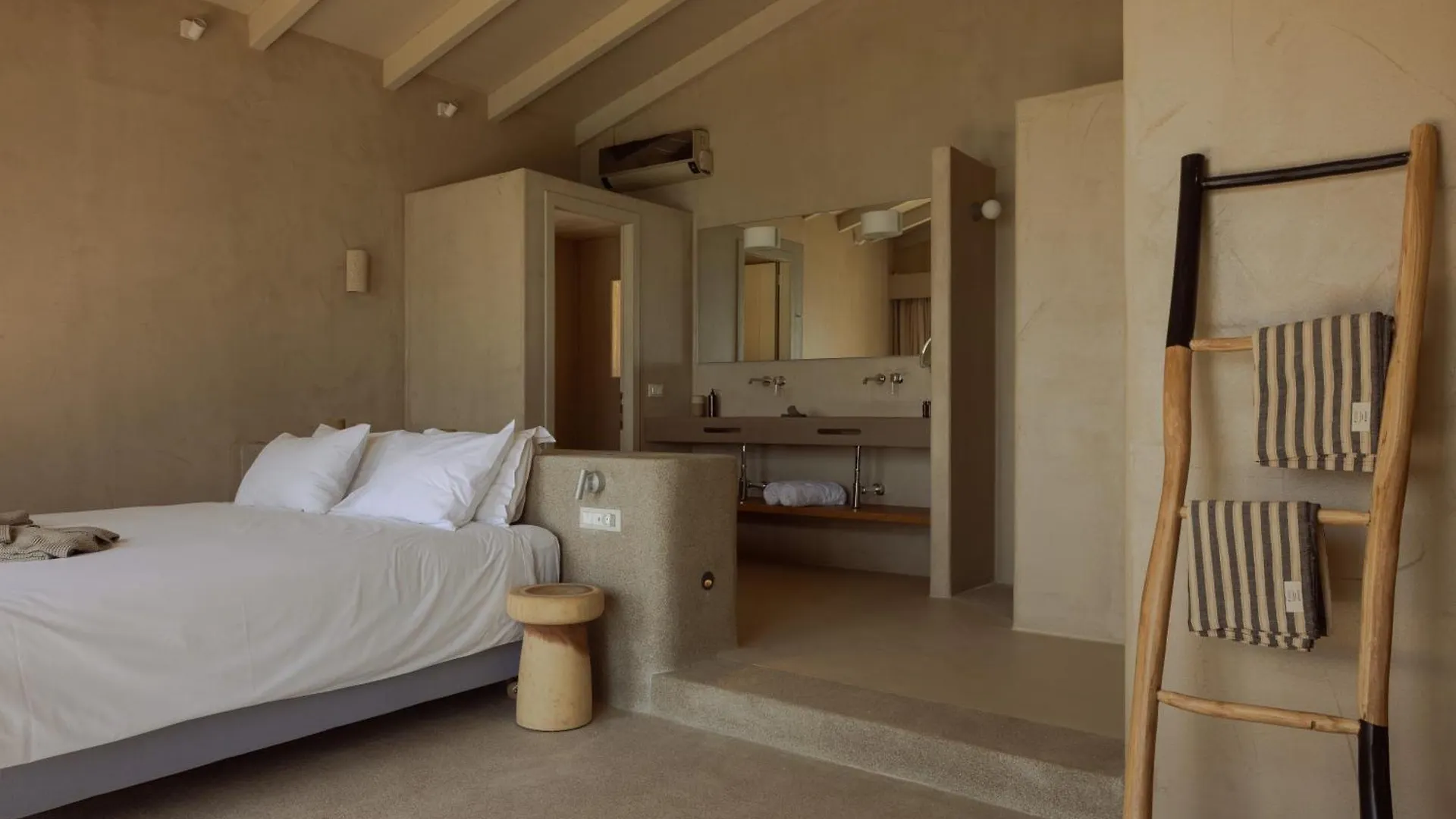 F Zeen Kefalonia (Adults Only) Lourdata