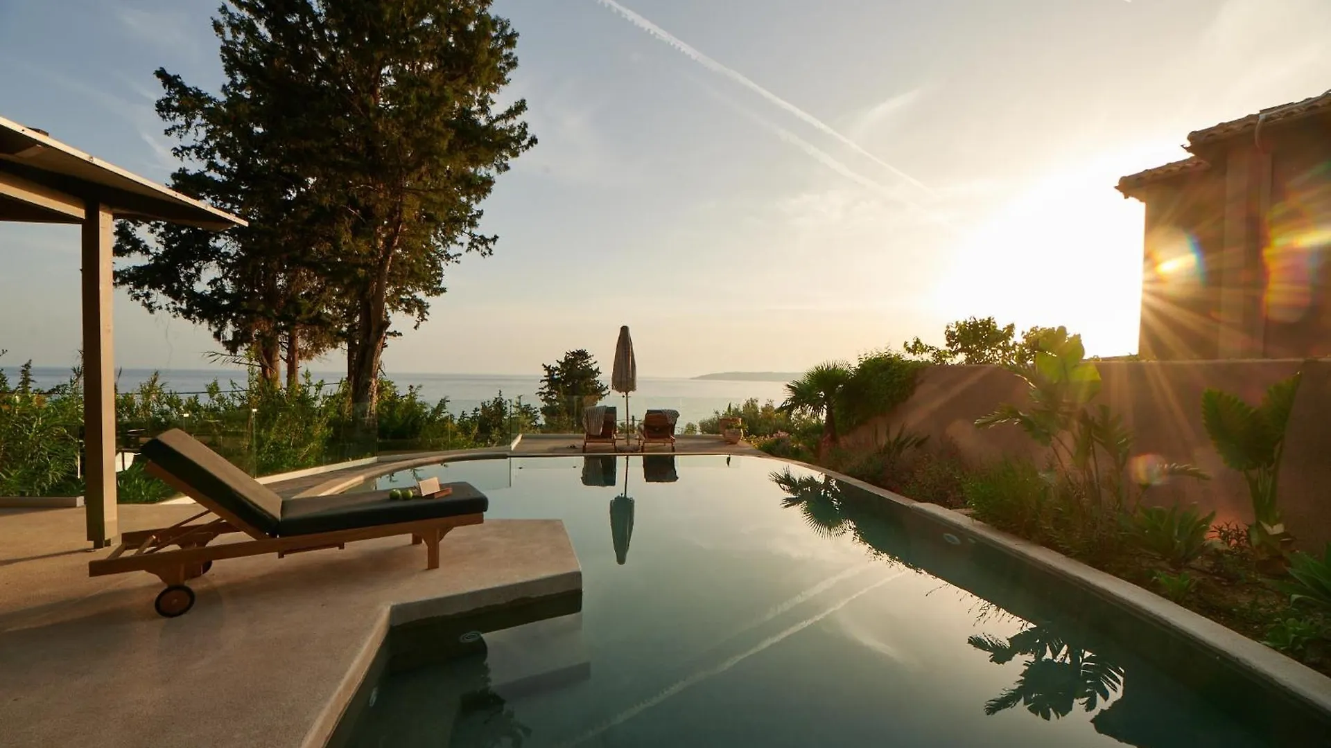 F Zeen Kefalonia (Adults Only) Lourdata